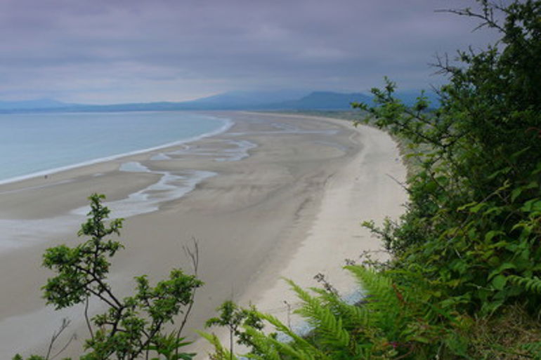 View of Morfa Harlech beach